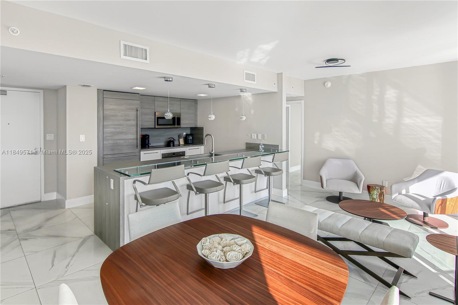 image 400 Sunny Isles4