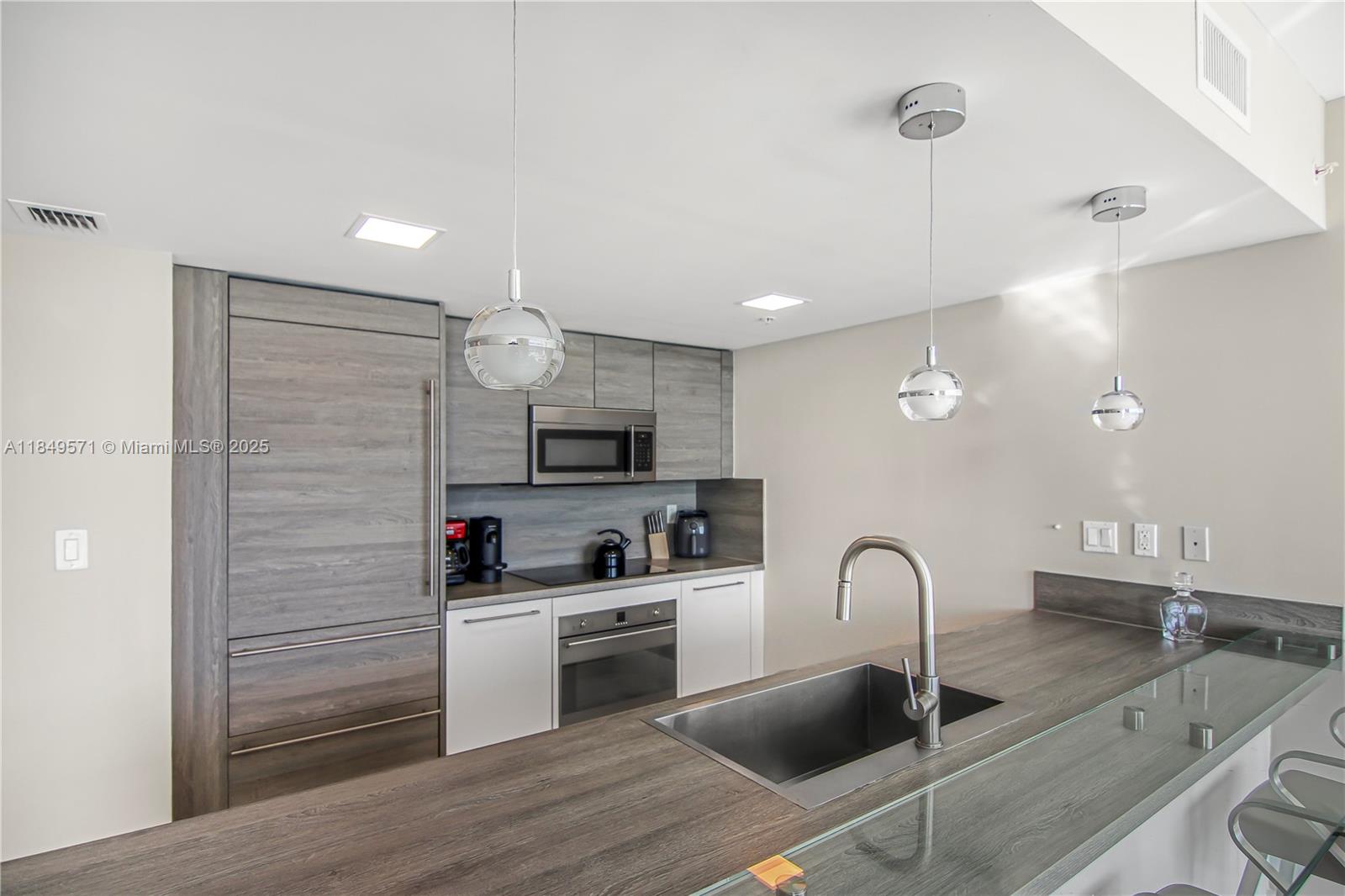 image 400 Sunny Isles8