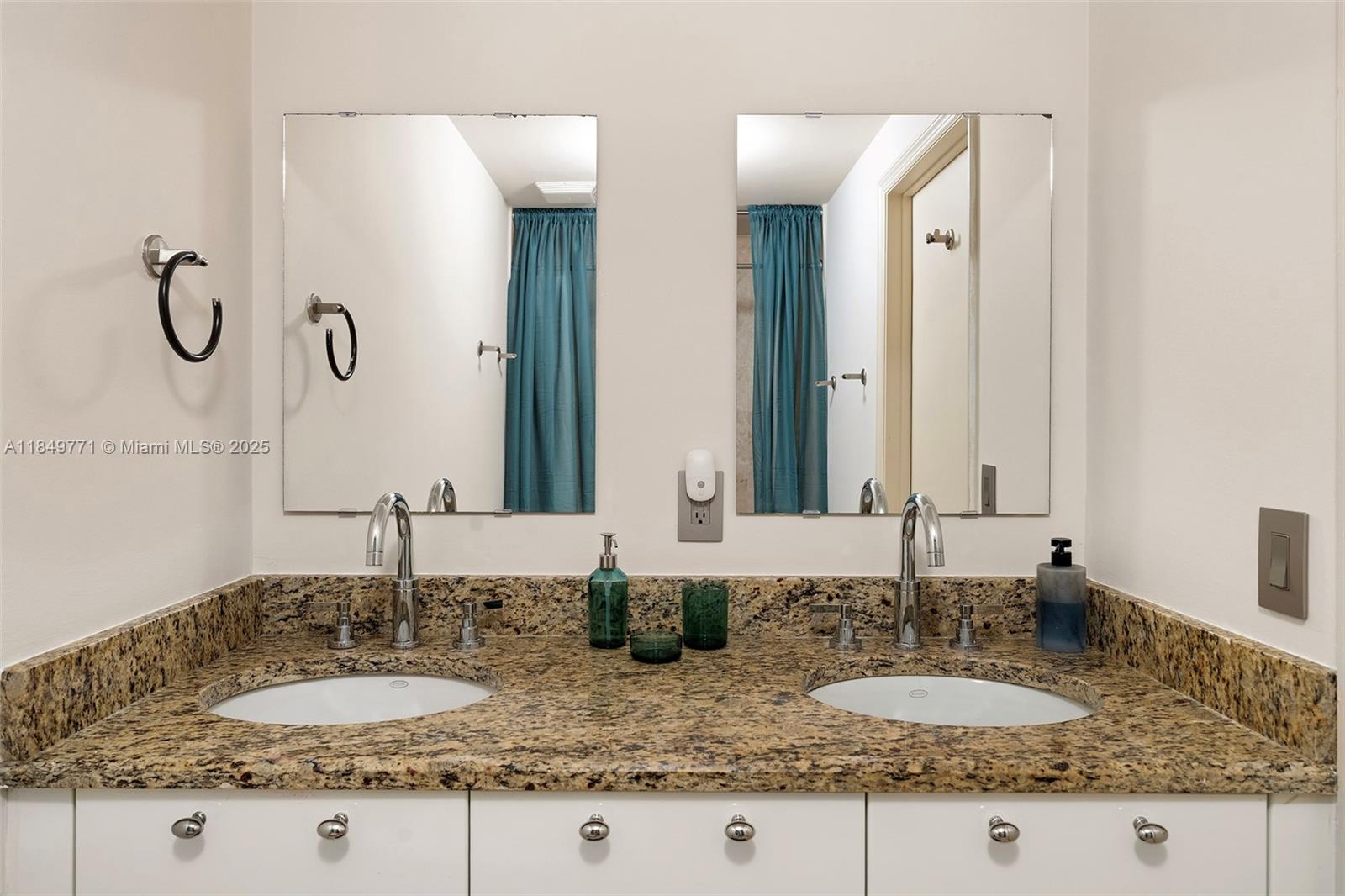 3339 Virginia St #306 Miami, FL 33133