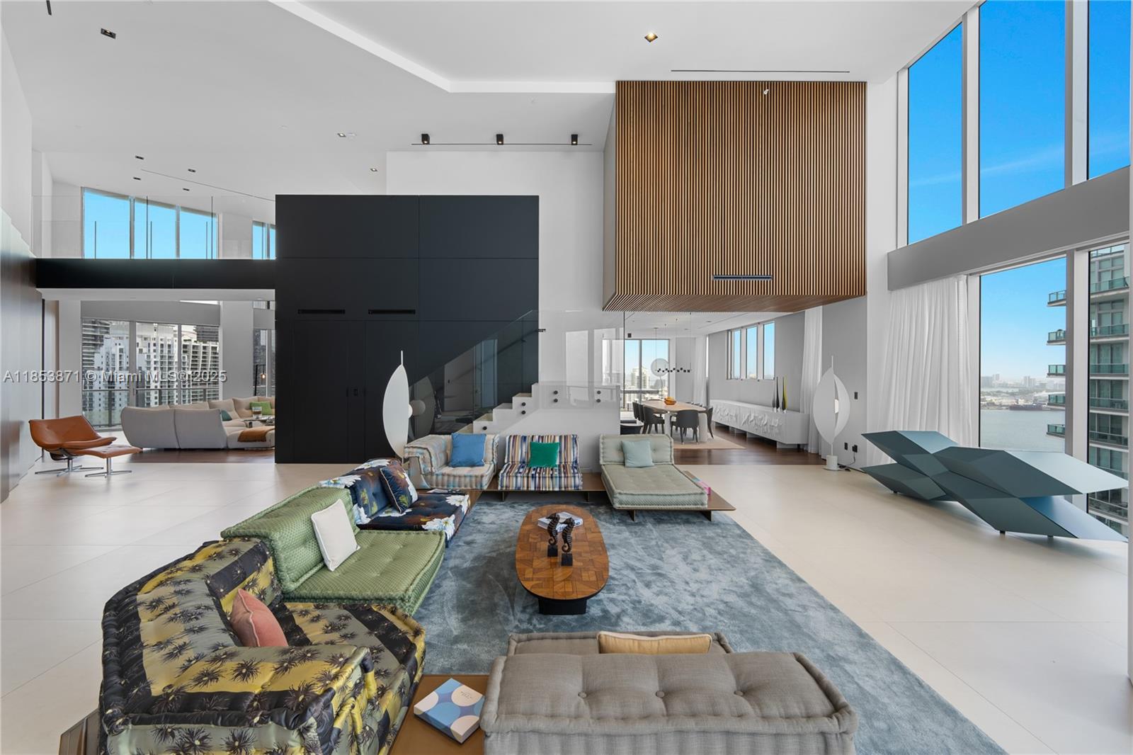 1300 Brickell Bay Dr #4401
