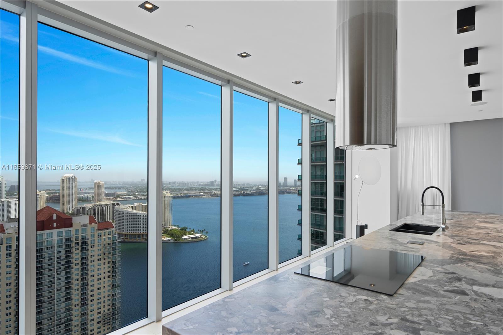 image Brickell House24