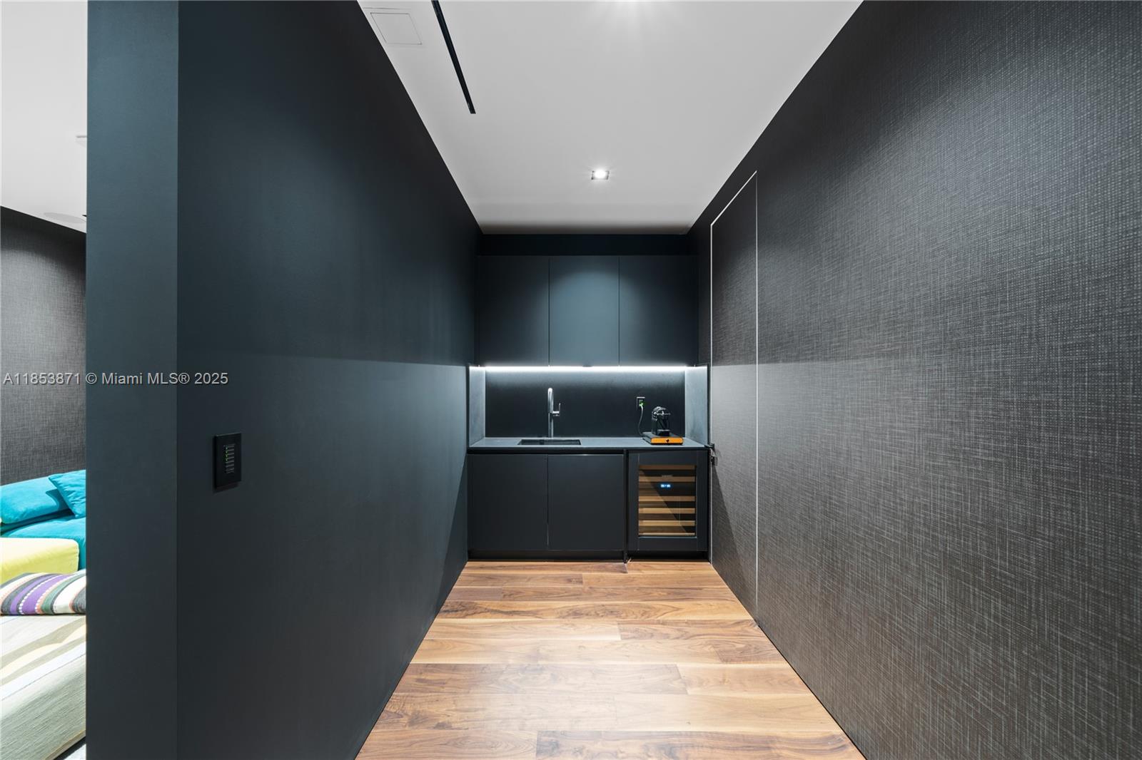 image Brickell House43