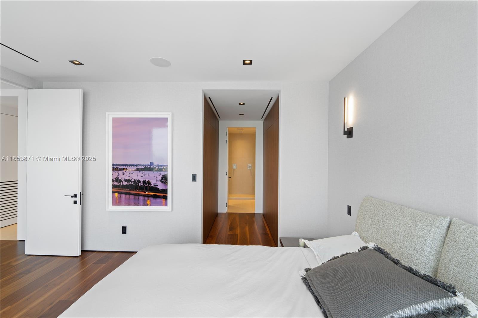image Brickell House52