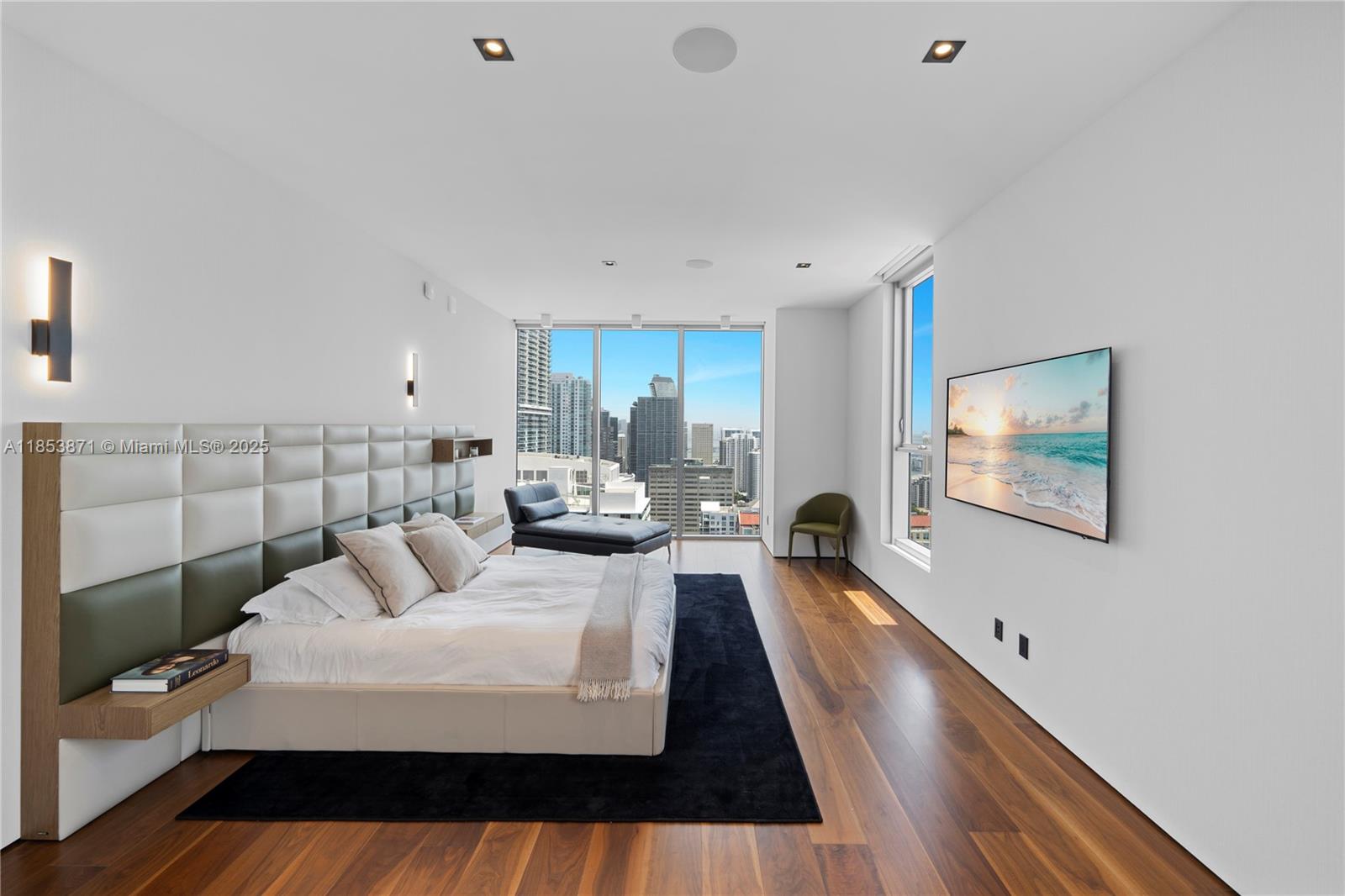 image Brickell House54