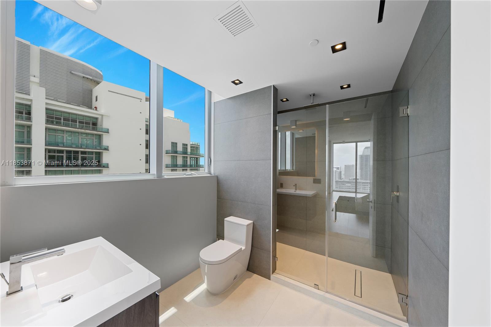 image Brickell House56