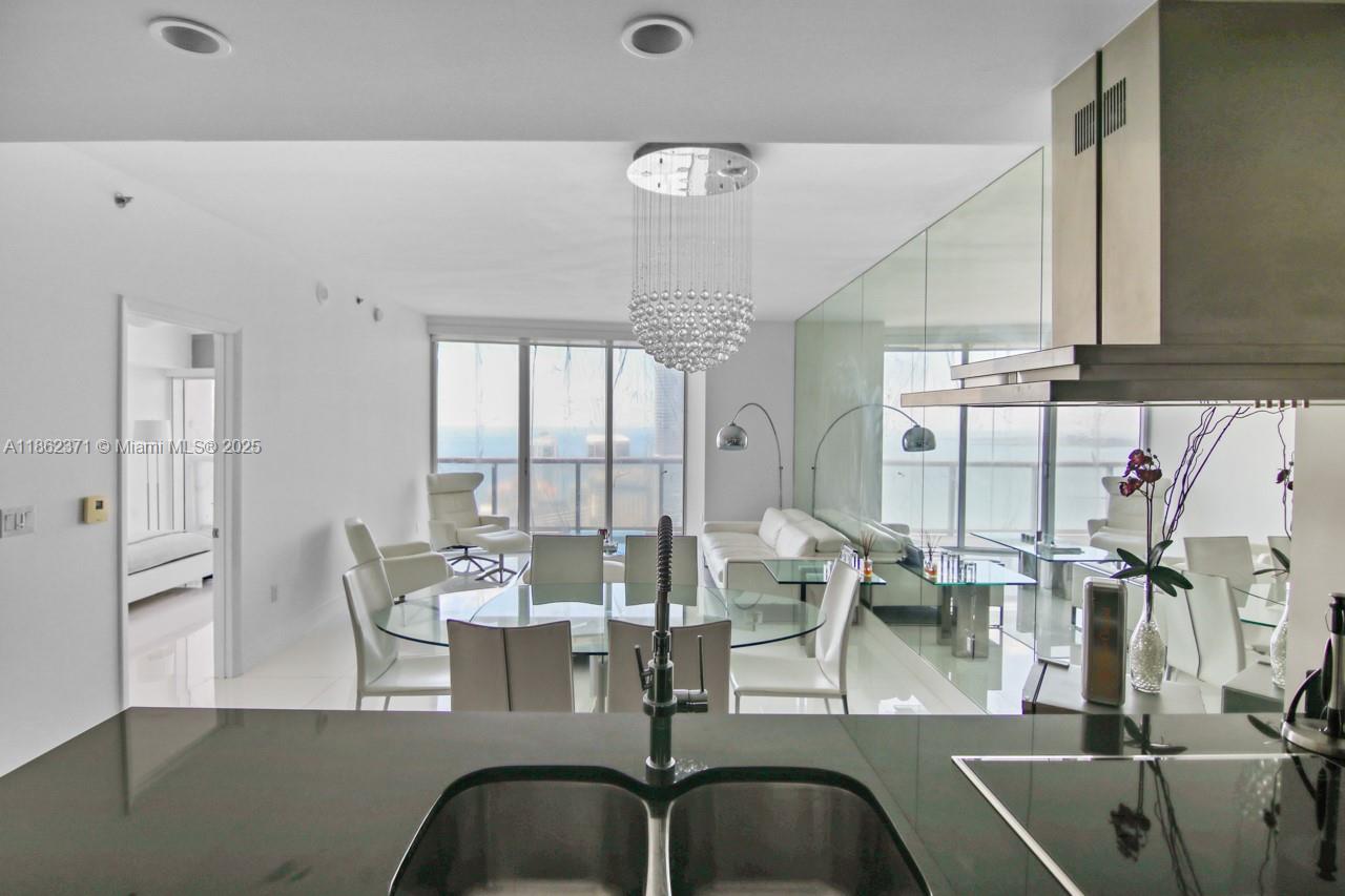 image Icon Brickell11