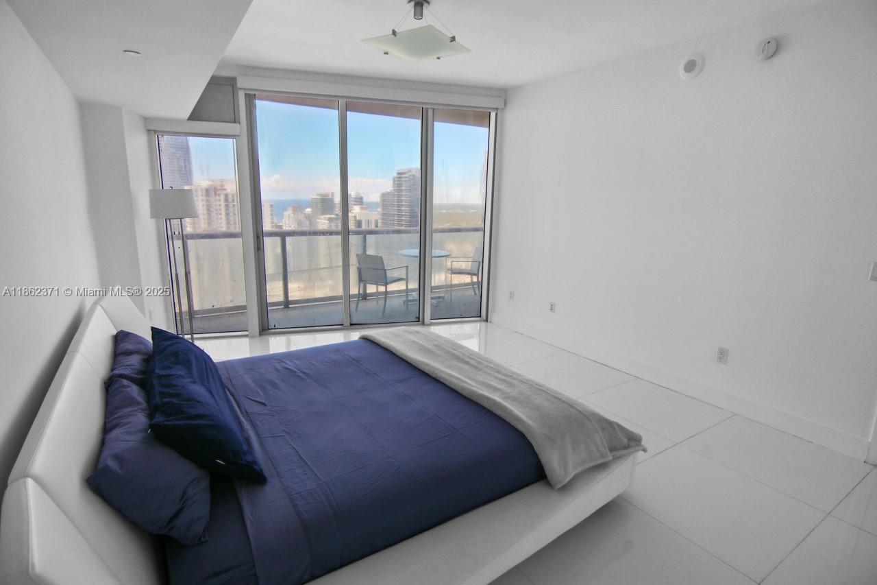 image Icon Brickell13