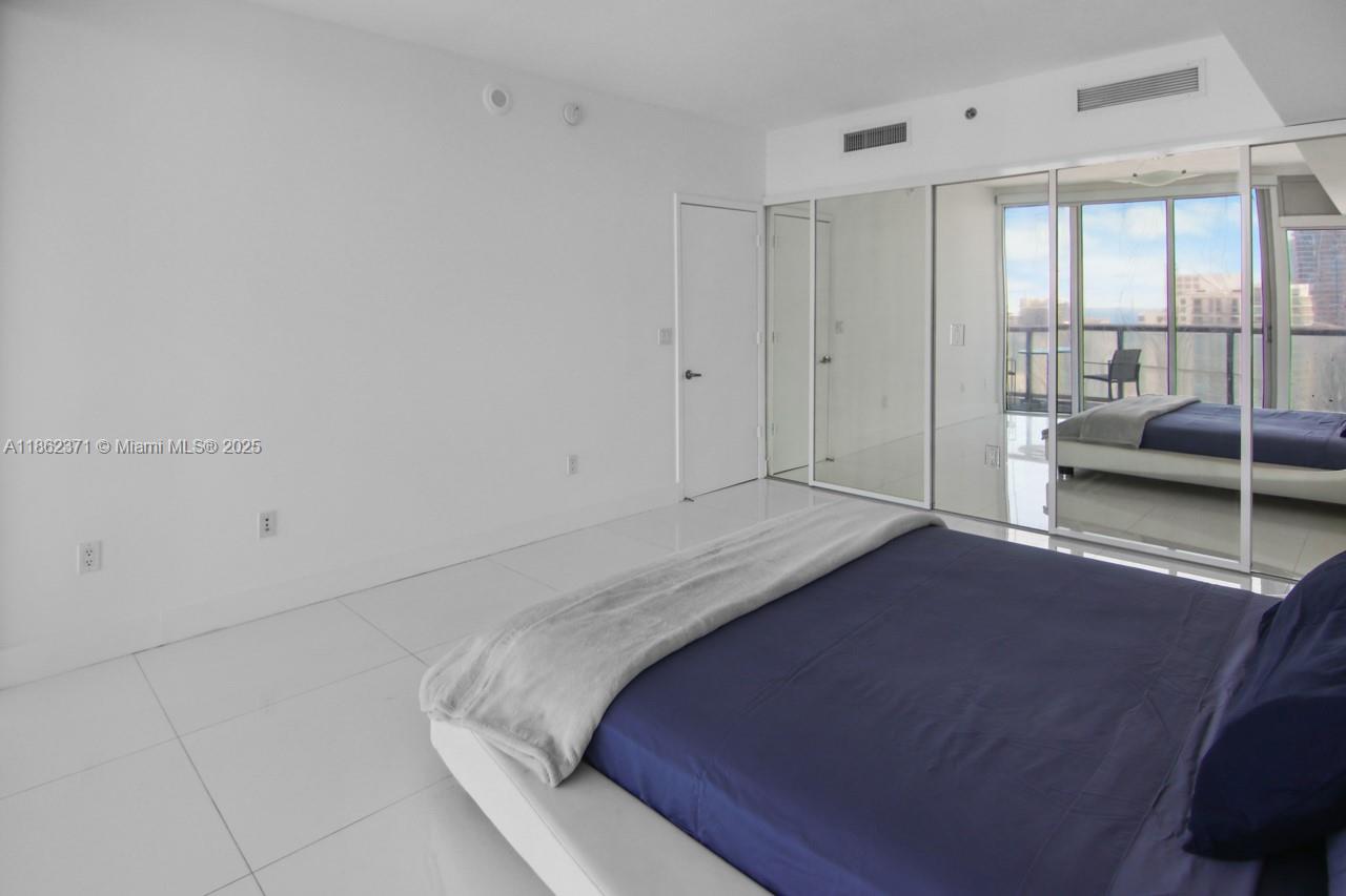 image Icon Brickell14
