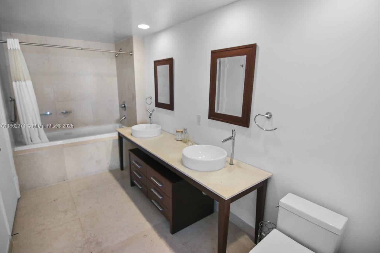 image Icon Brickell18