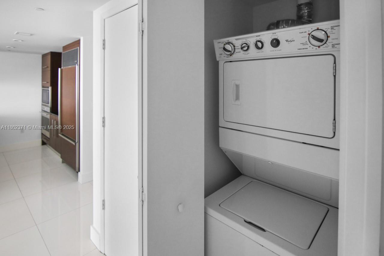 image Icon Brickell21