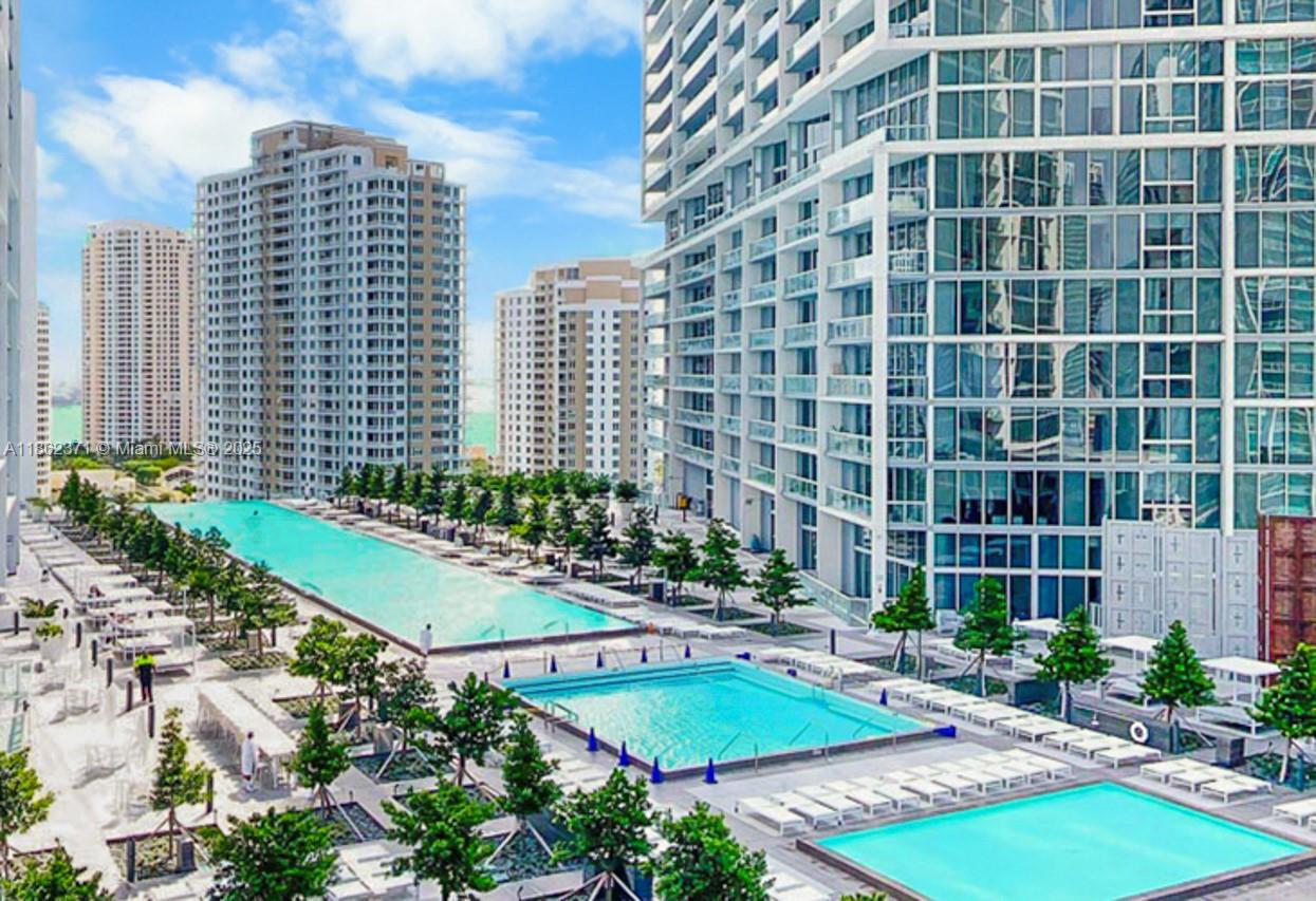 image Icon Brickell23