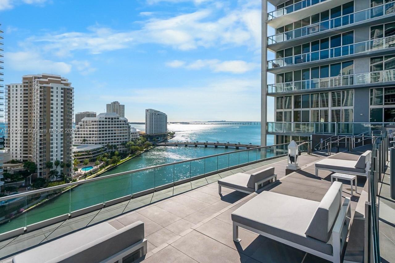 image Icon Brickell25