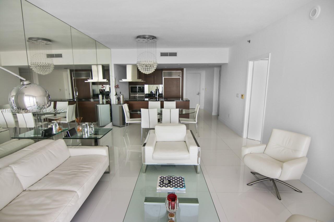 image Icon Brickell6
