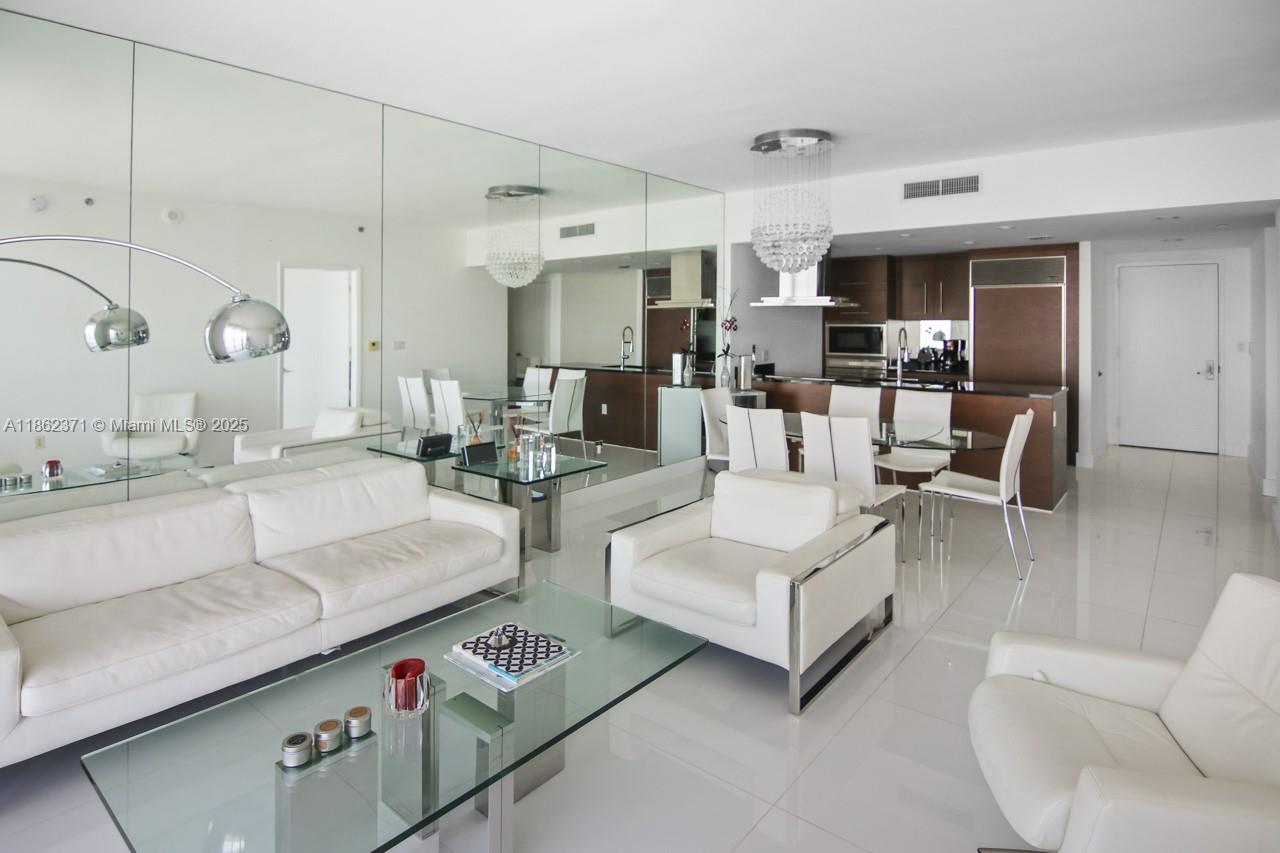 image Icon Brickell7