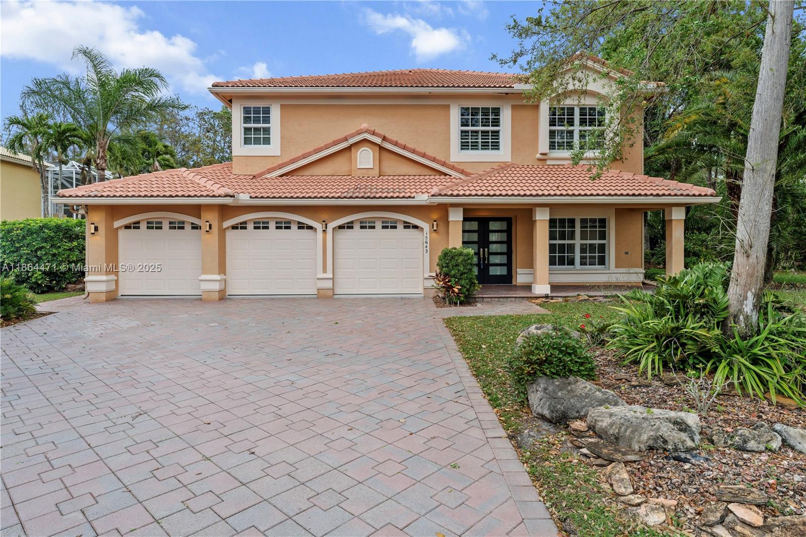 15643 Cypress Park Dr