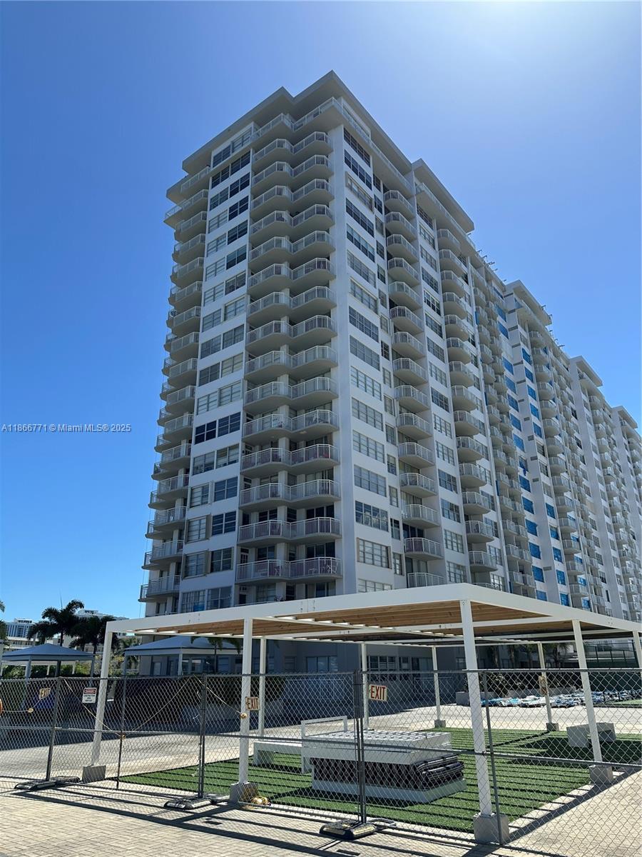 18021 Biscayne Blvd #901