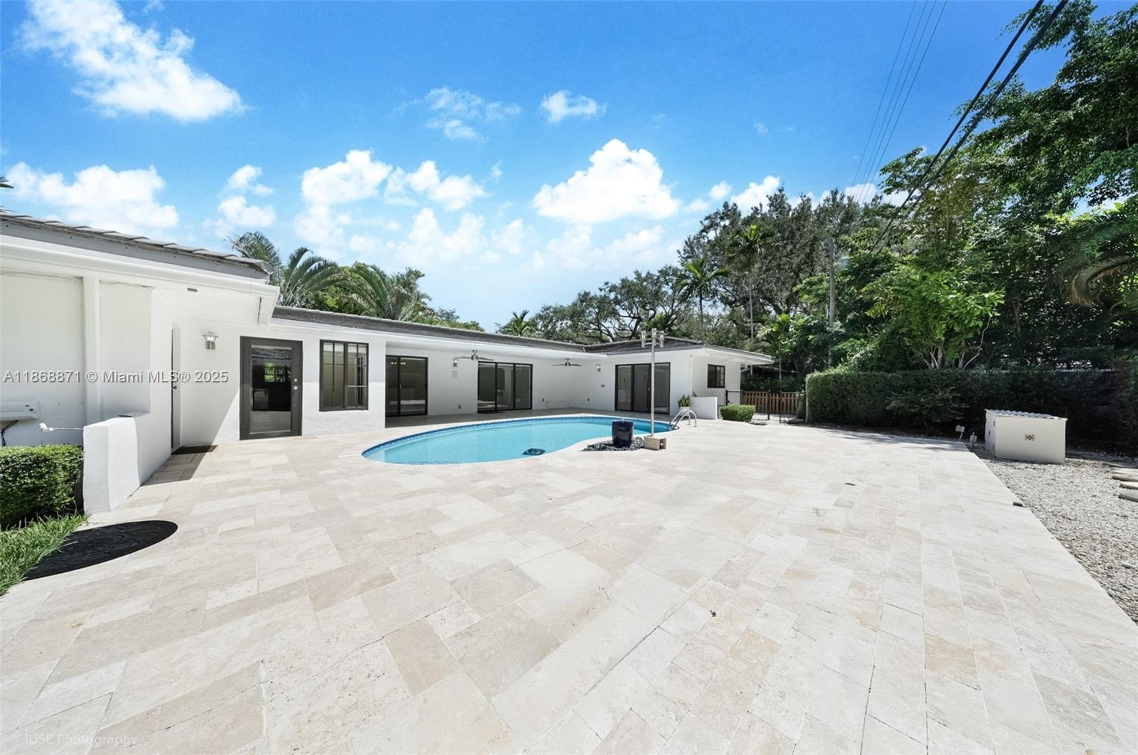 194 W Sunrise Ave