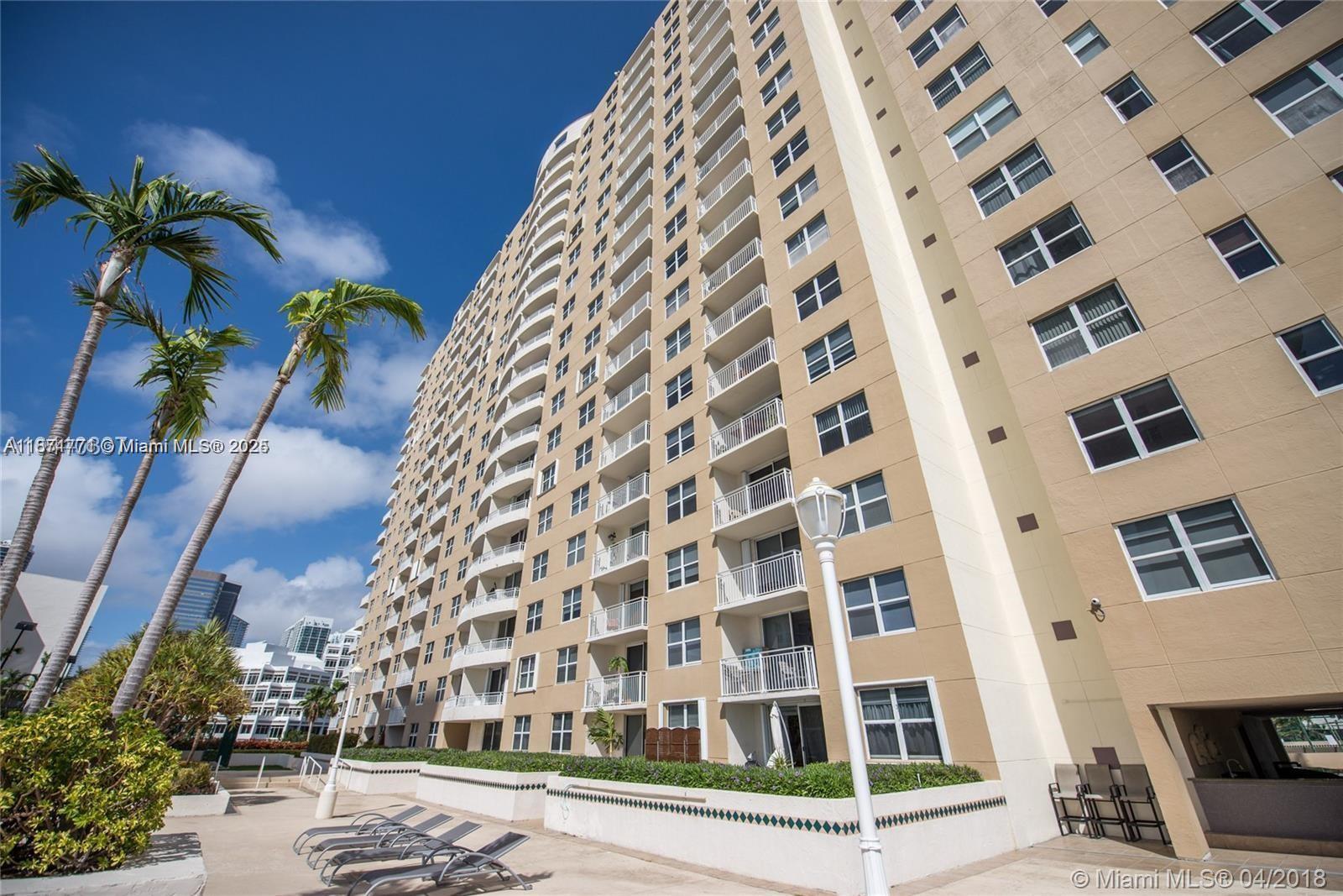 image Isola Condominium1