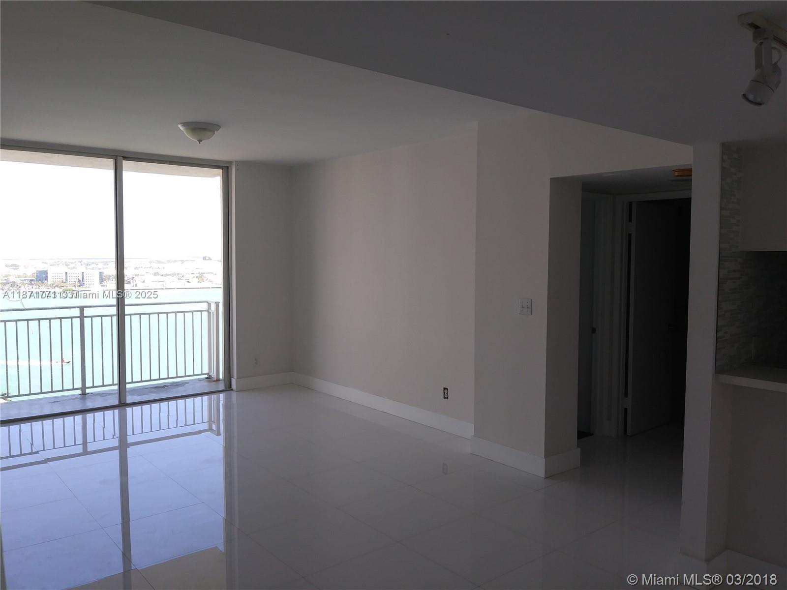 image Isola Condominium6