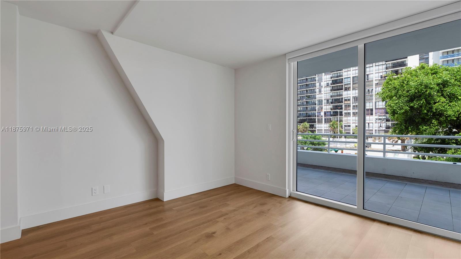 555 NE 34th St #504 Miami, FL 33137