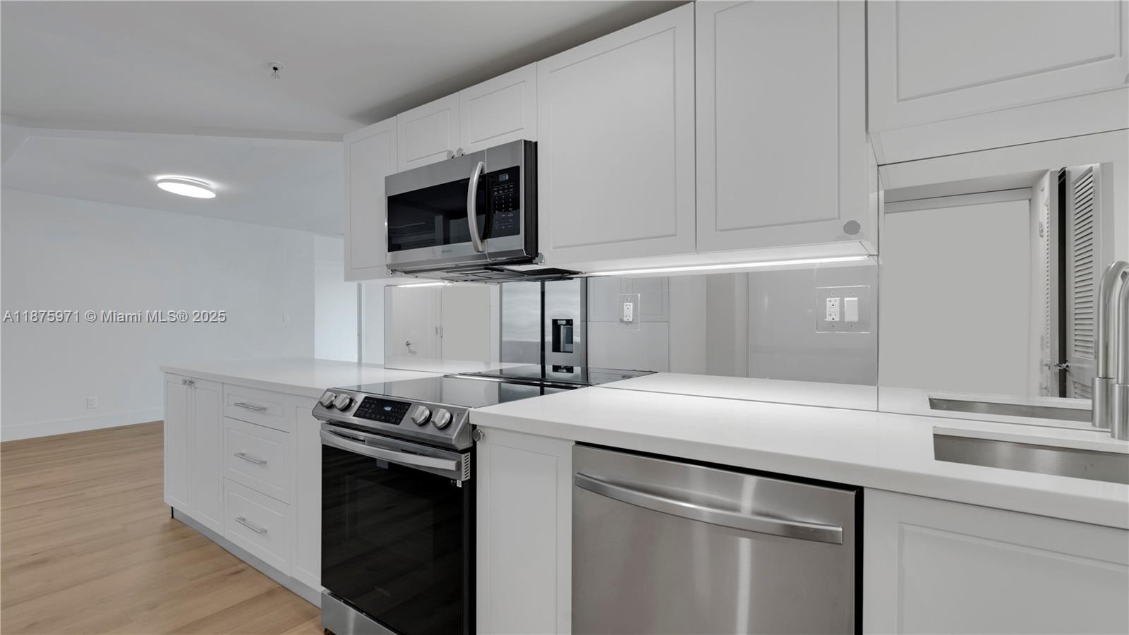 555 NE 34th St #504 Miami, FL 33137