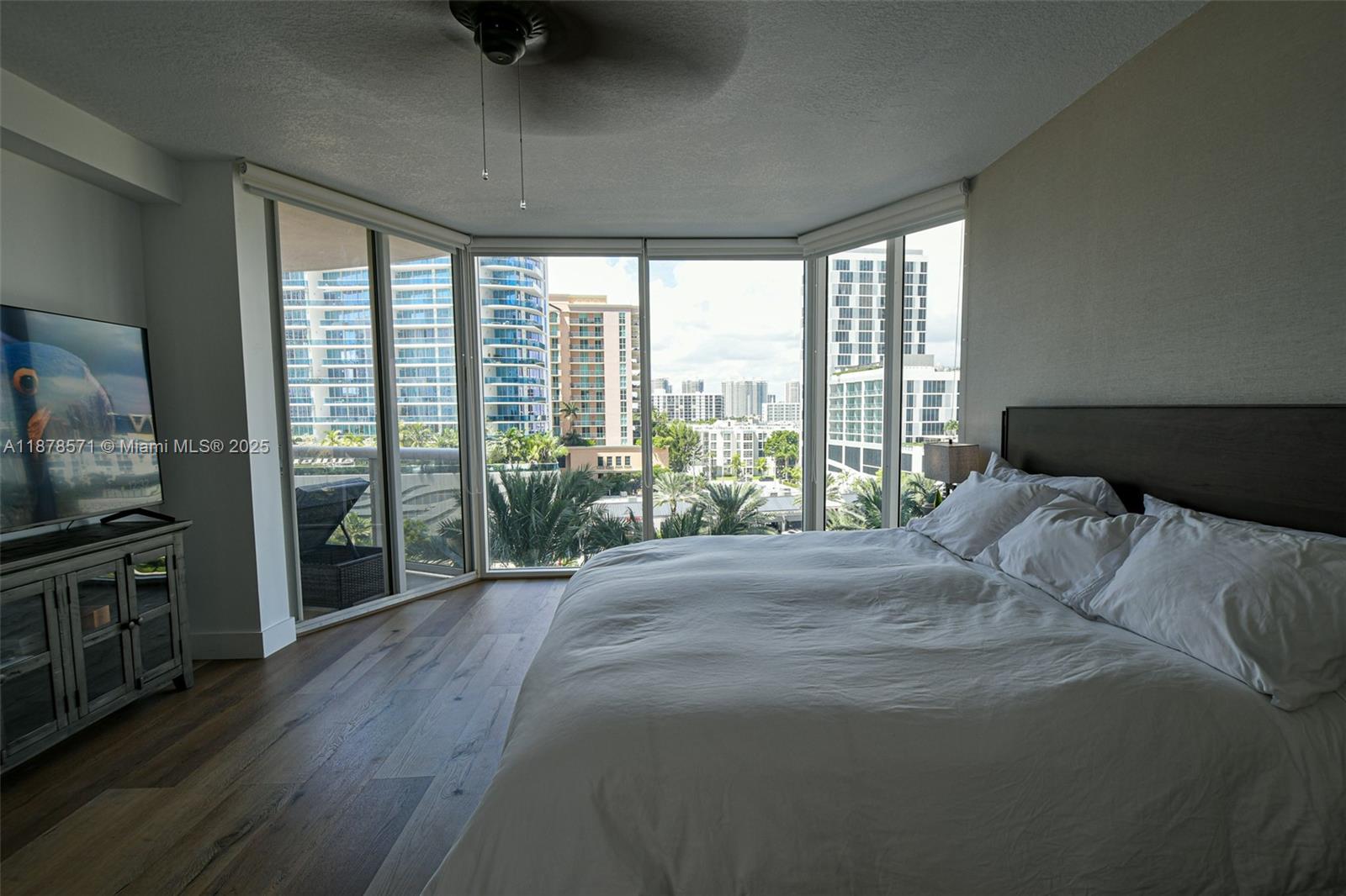 image Pinnacle40