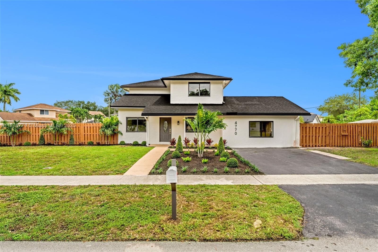 4770 NW 115th Way
