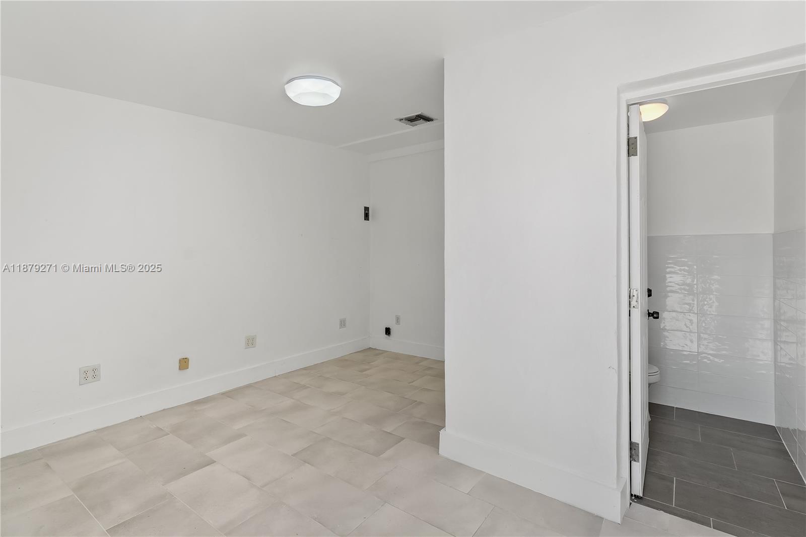 1850 Hibiscus Dr North Miami, FL 33181