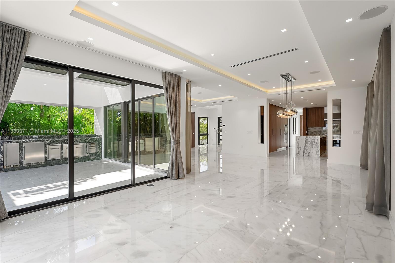 1311 Stillwater Dr Miami Beach, FL 33141