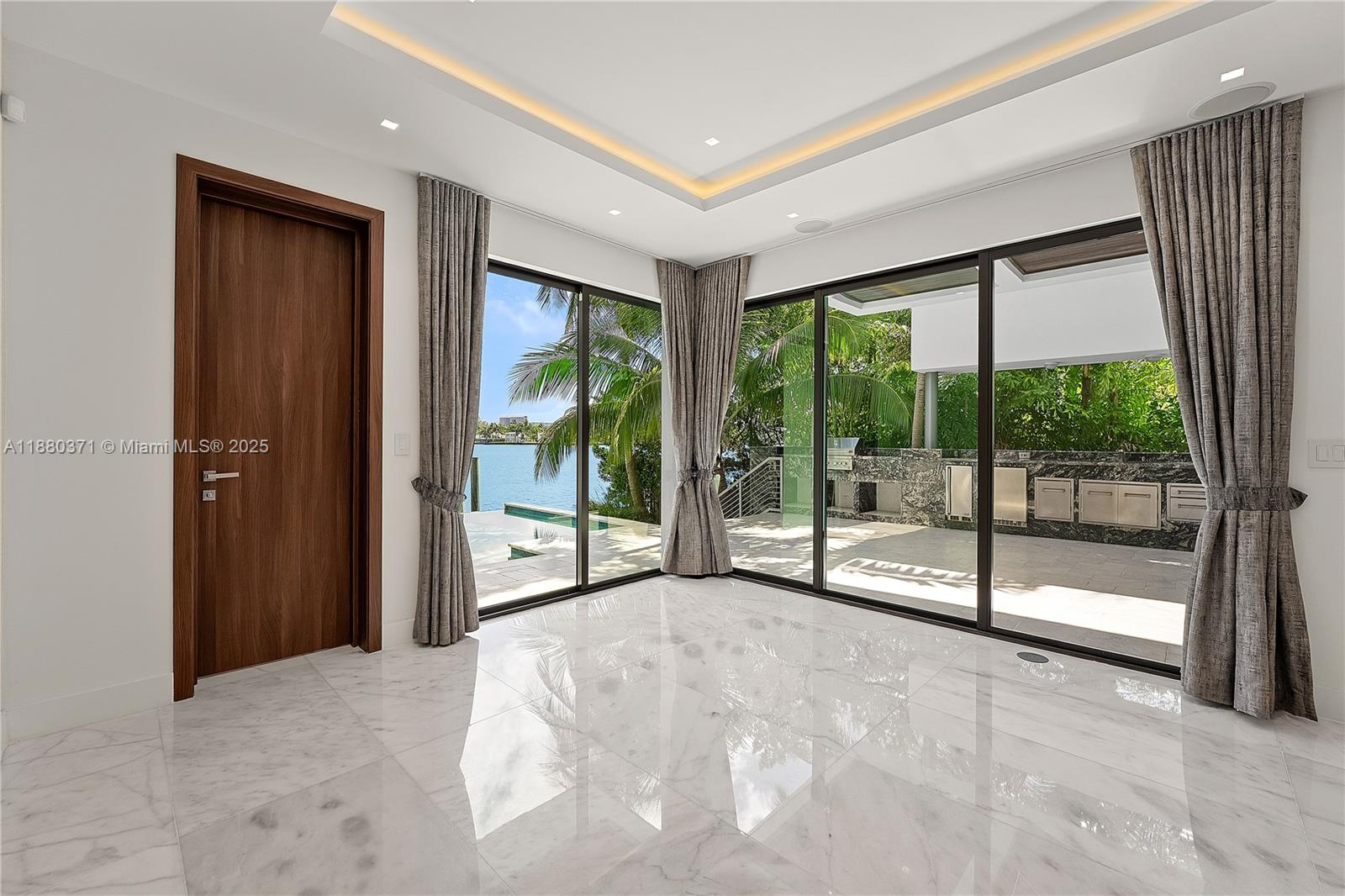 1311 Stillwater Dr Miami Beach, FL 33141