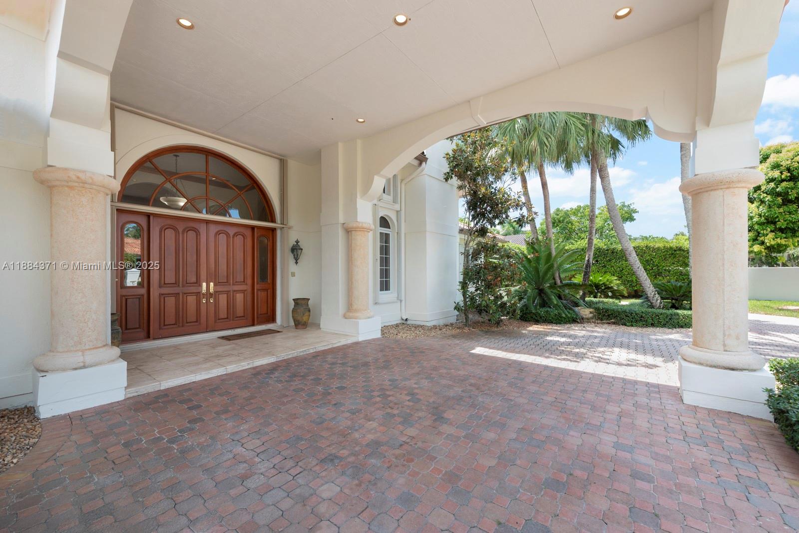 9360 SW 66th St Miami, FL 33173