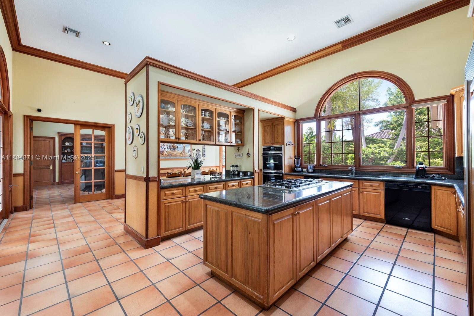 9360 SW 66th St Miami, FL 33173