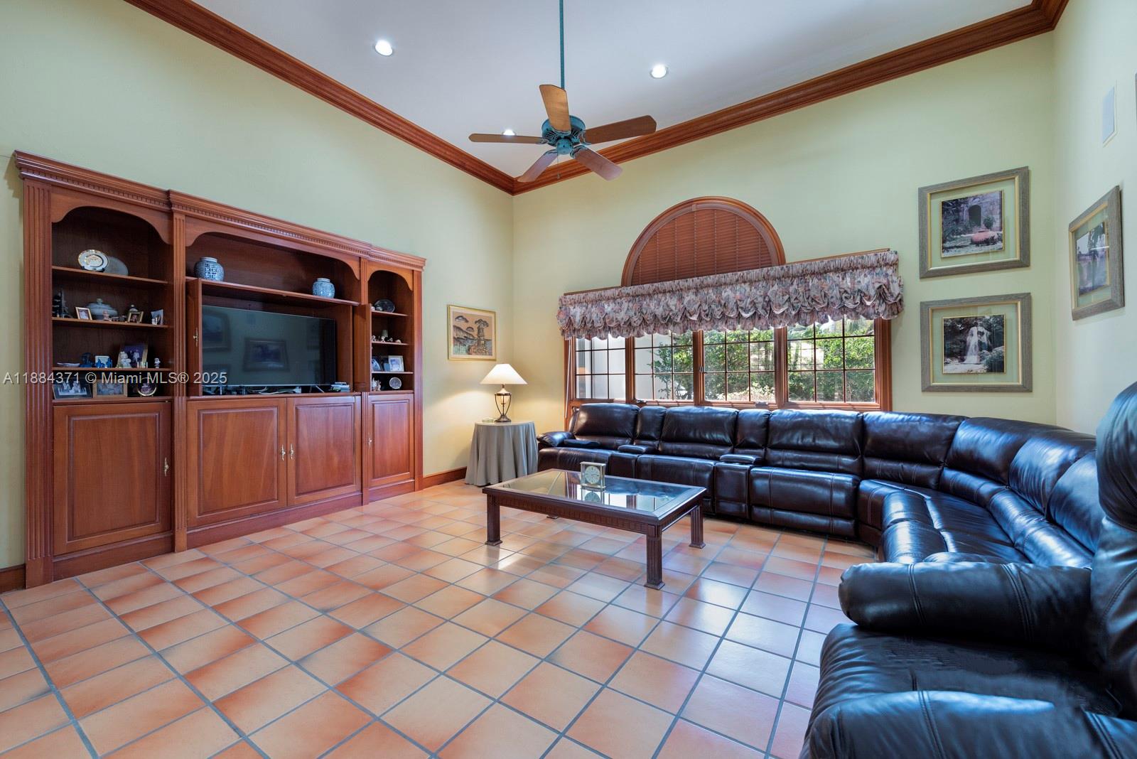 9360 SW 66th St Miami, FL 33173