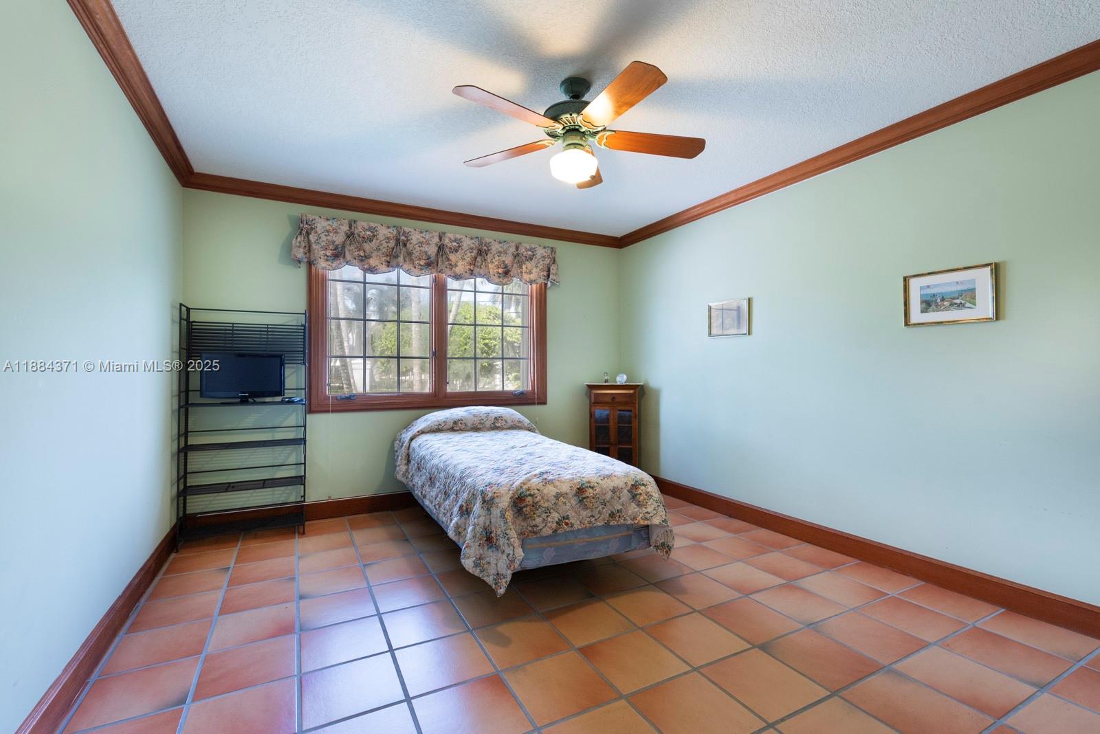 9360 SW 66th St Miami, FL 33173