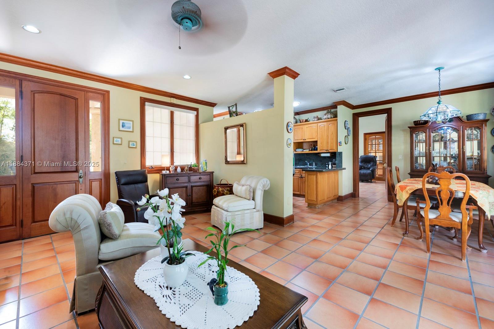 9360 SW 66th St Miami, FL 33173