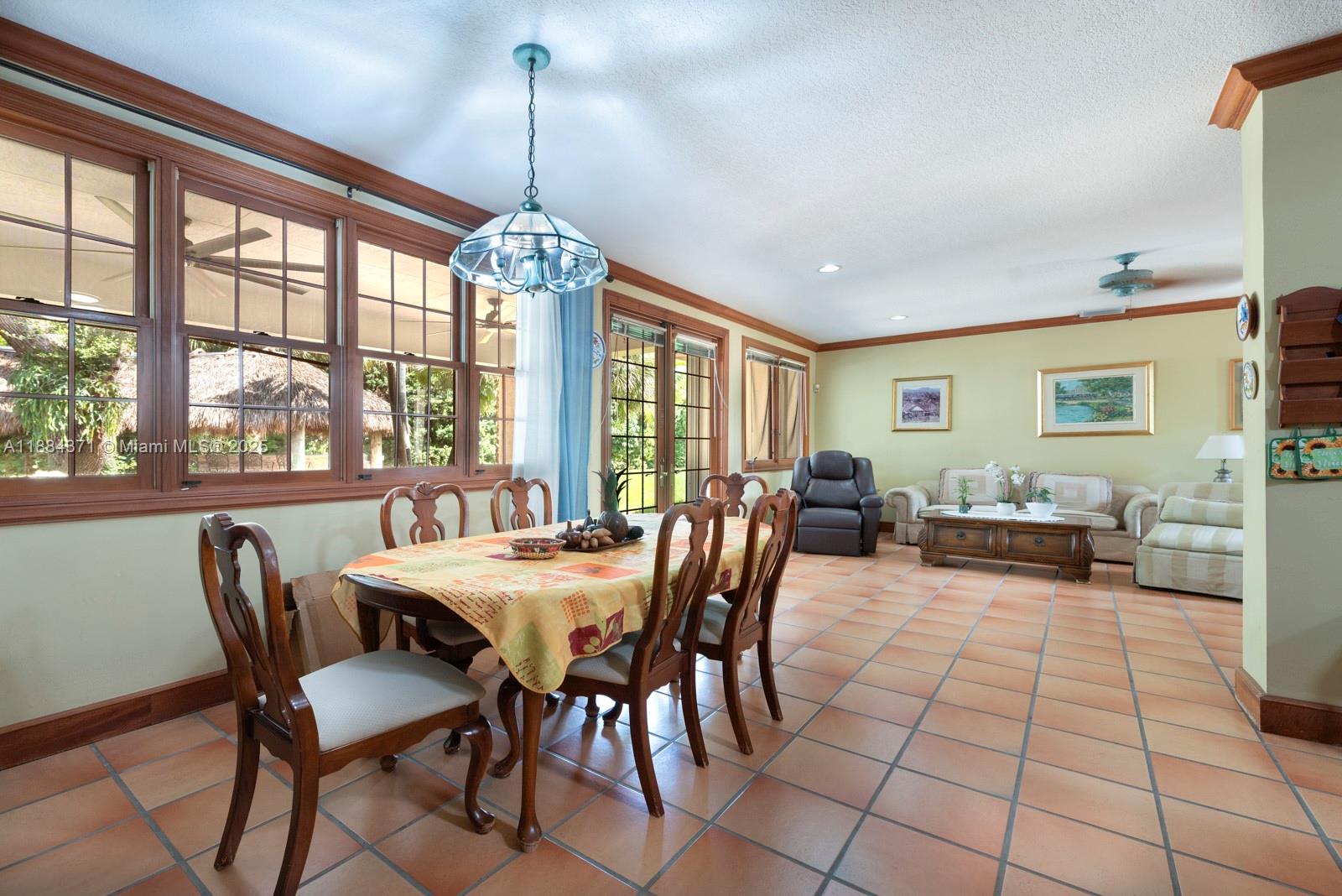 9360 SW 66th St Miami, FL 33173