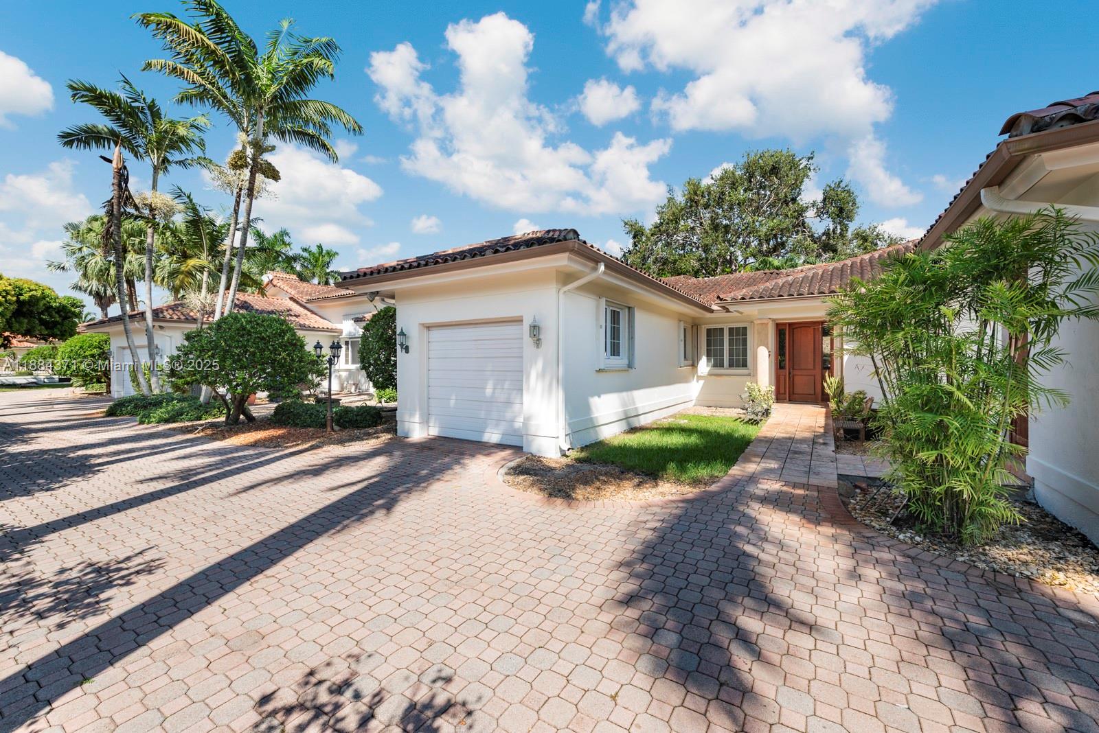 9360 SW 66th St Miami, FL 33173