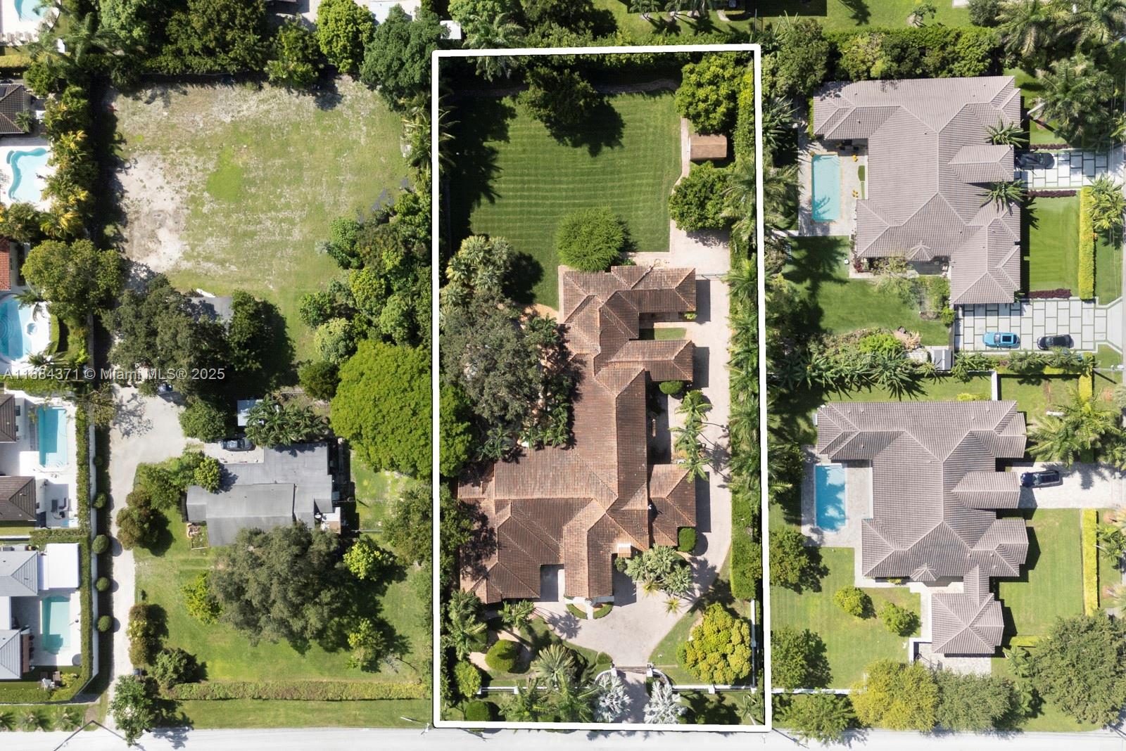 9360 SW 66th St Miami, FL 33173