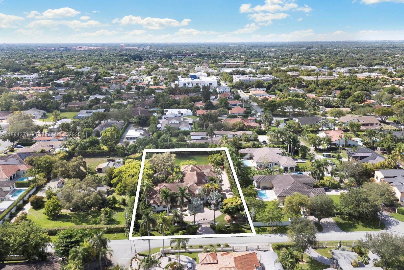 9360 SW 66th St Miami, FL 33173