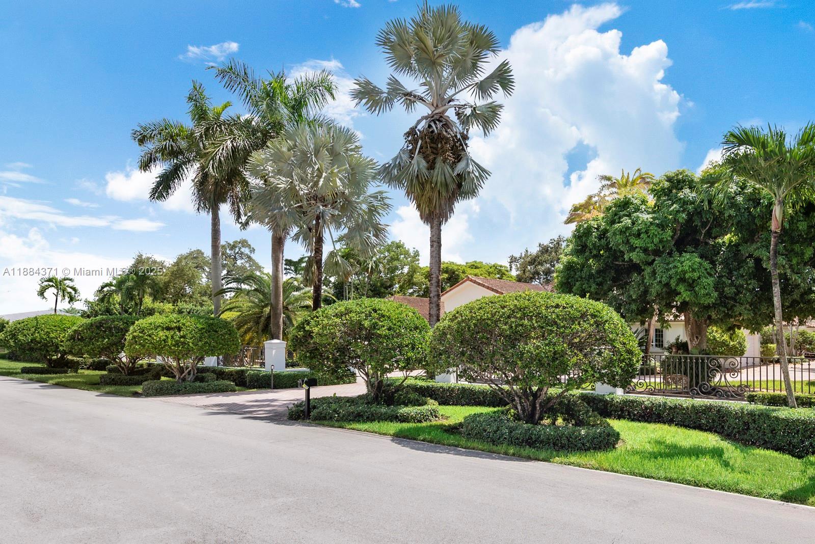 9360 SW 66th St Miami, FL 33173