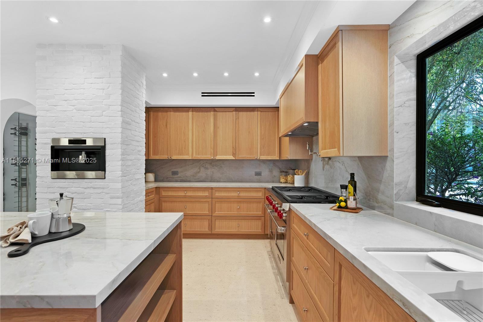 3700 Hibiscus St Miami, FL 33133