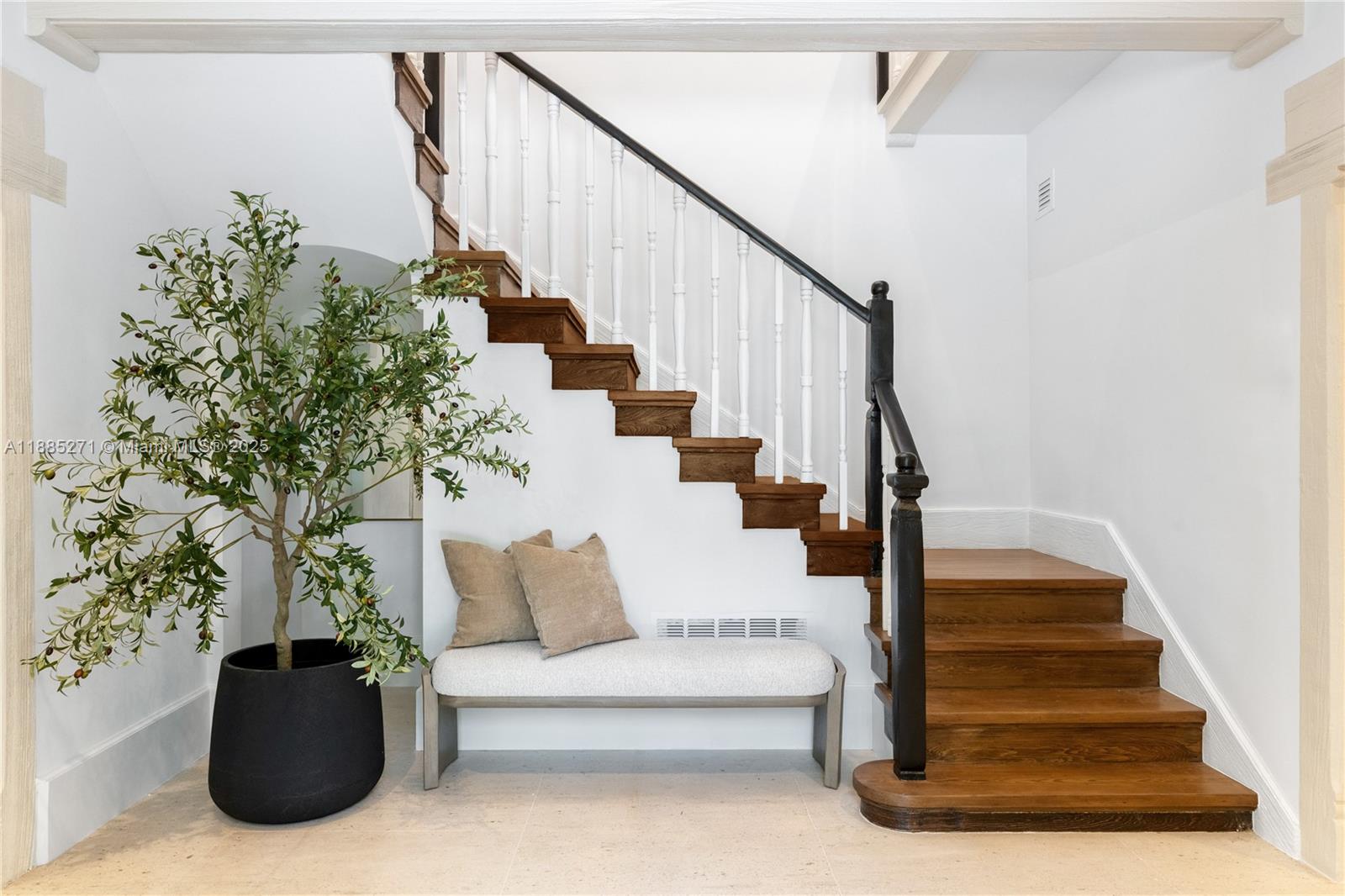 3700 Hibiscus St Miami, FL 33133