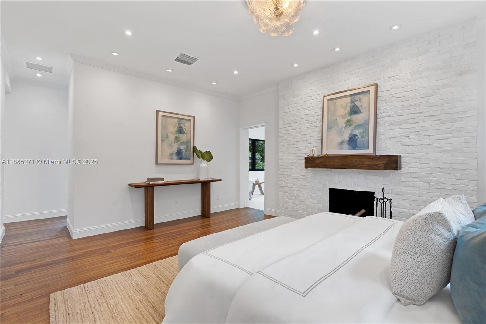 3700 Hibiscus St Miami, FL 33133