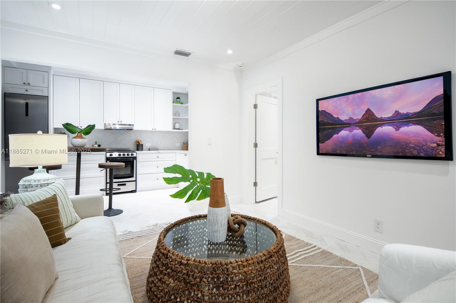 3700 Hibiscus St Miami, FL 33133