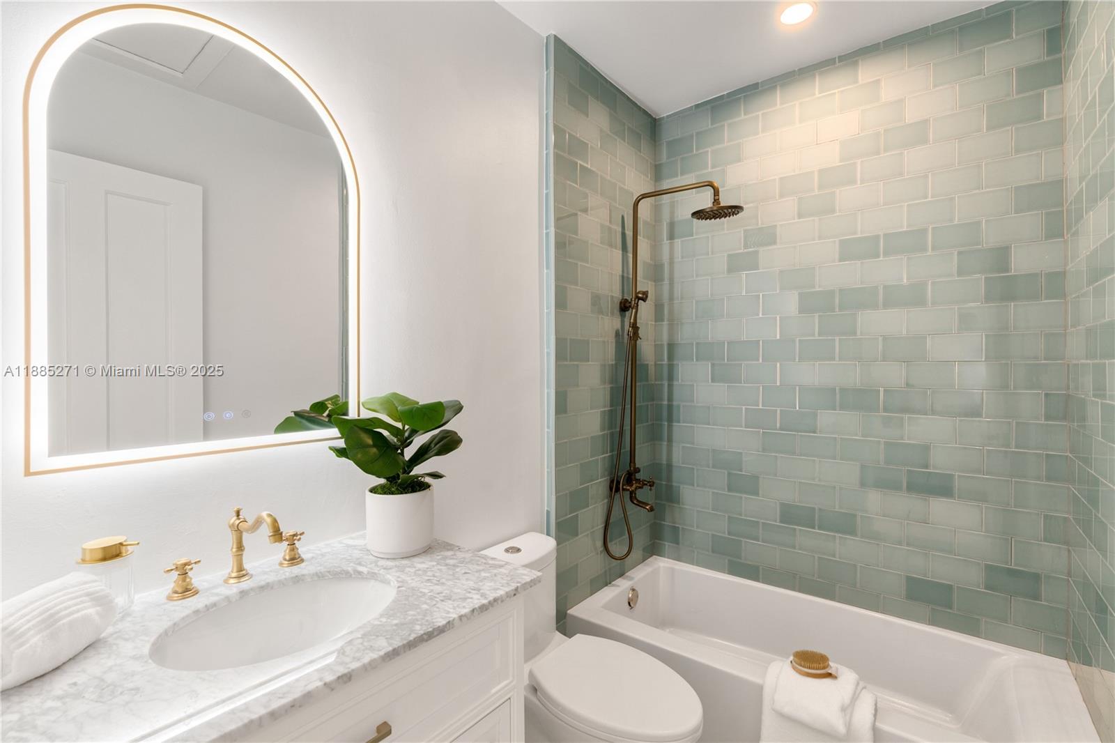 3700 Hibiscus St Miami, FL 33133