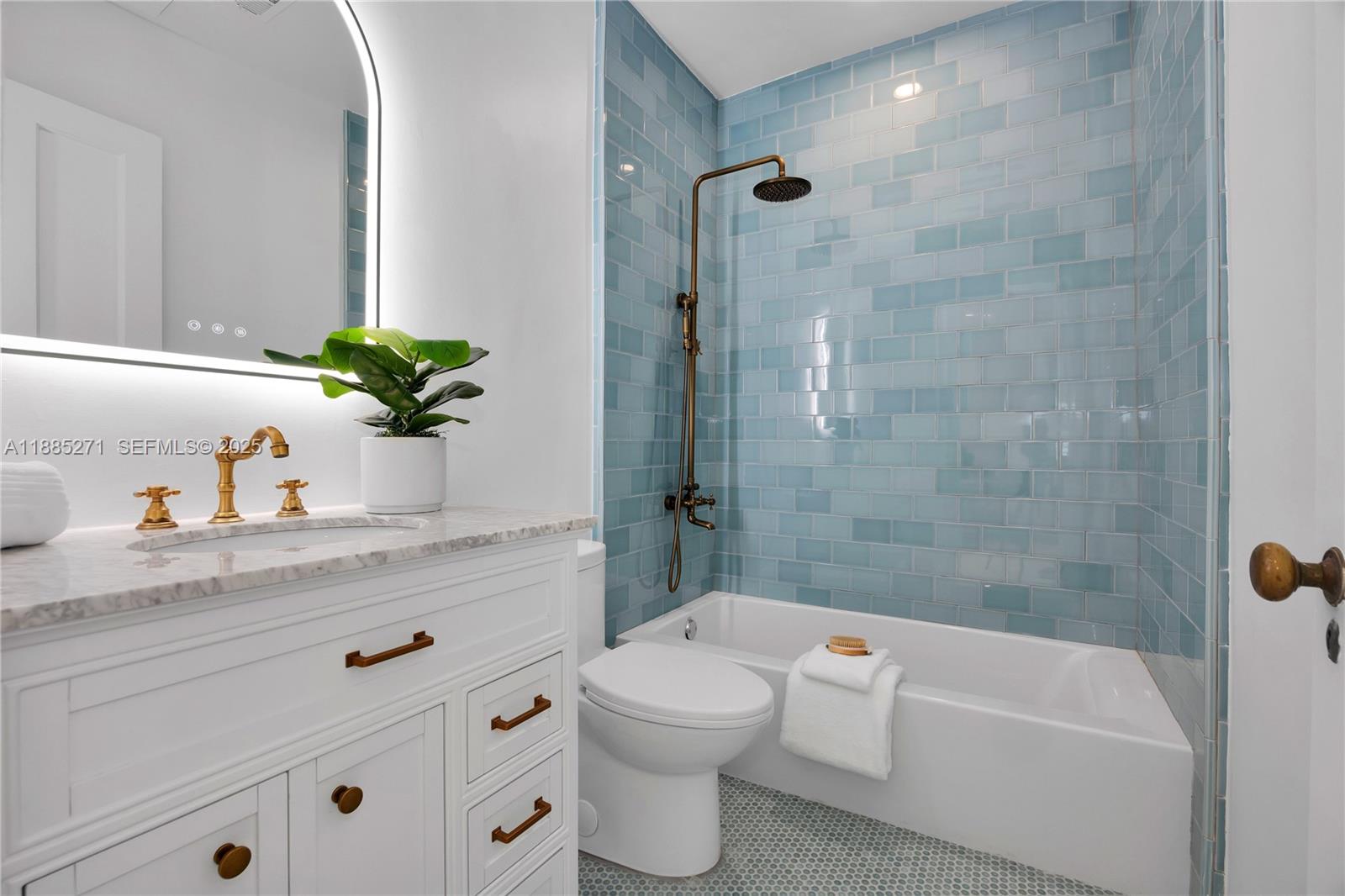 3700 Hibiscus St Miami, FL 33133