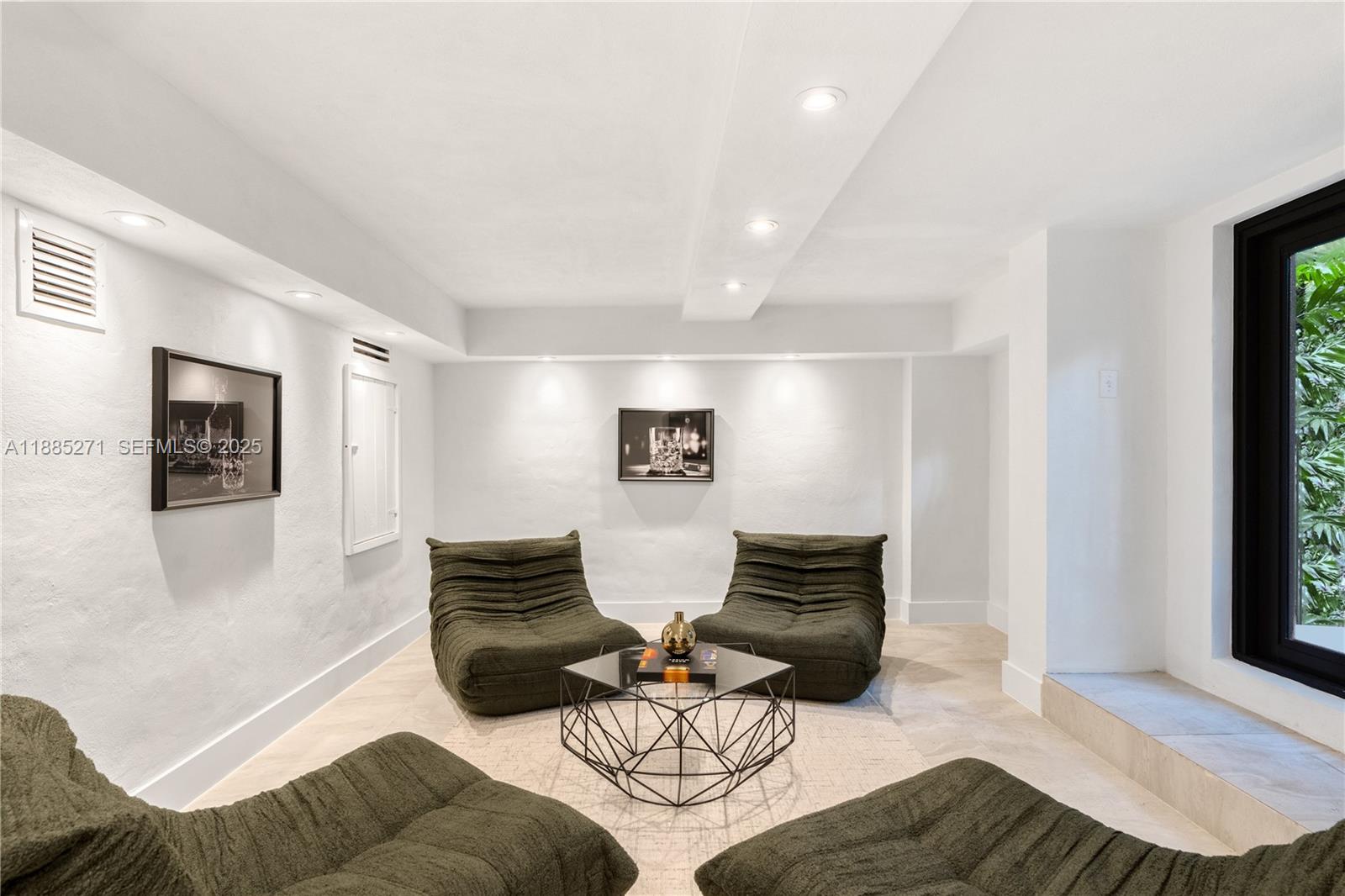 3700 Hibiscus St Miami, FL 33133