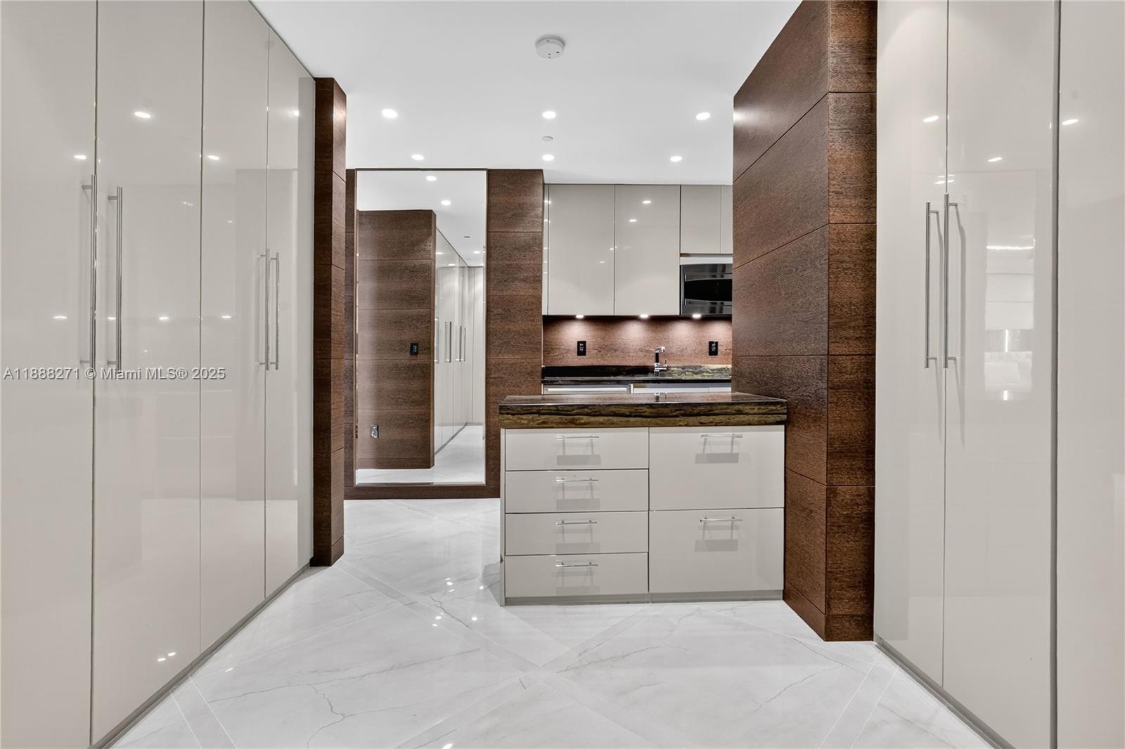 Undisclosed Address Bal Harbour, FL 33154 Undisclosed Address Bal Harbour, FL 33154