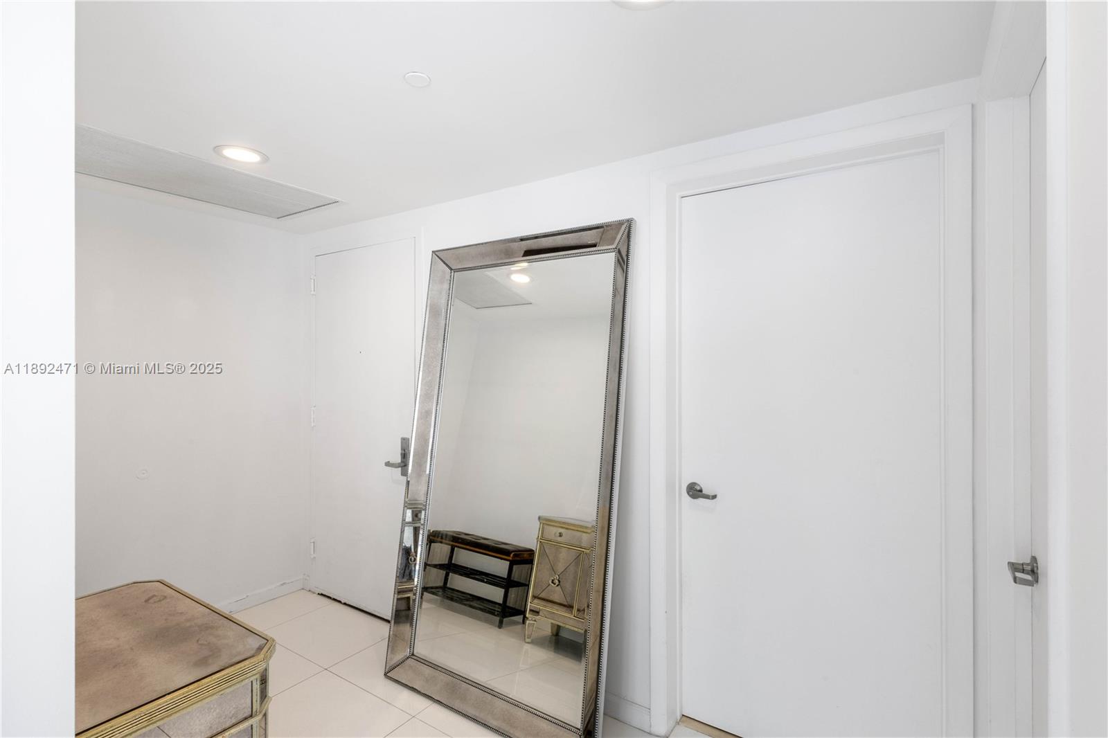 image Icon Brickell10