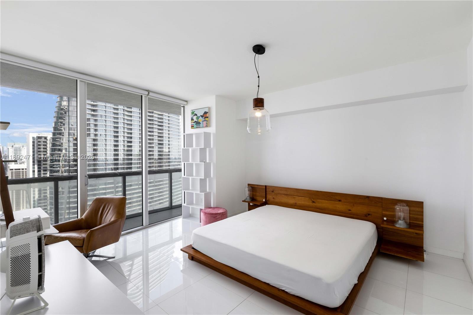 image Icon Brickell11